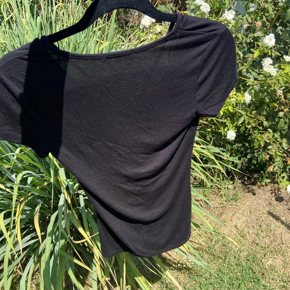 Simple top - Picture 3 of 3